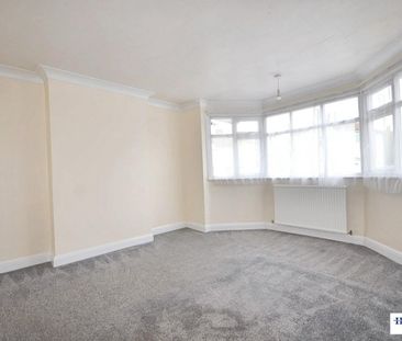 Kingsmere Park, Kingsbury, London, NW9 8PL - Photo 2