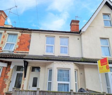 1 bedroom in a flat share to rent - Photo 2