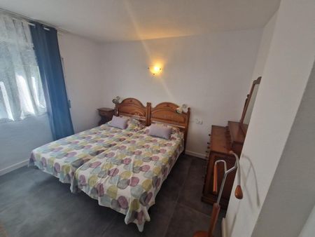 2-Bedroom Apartment for Rent in Las Galletas - Photo 2