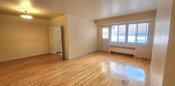 ** Because You Deserve Large 2bed 2bath, Concrete Building, CDN, UDM * - Photo 2