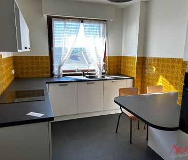 Location Appartement 4 pièces 110m² - Photo 3