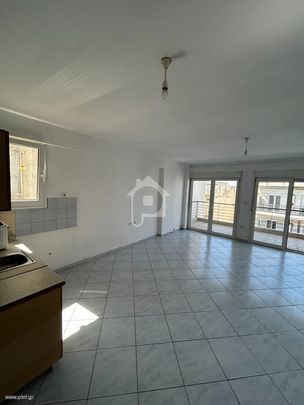 Studio / γκαρσονιέρα 50 τ.μ. για ενοικίαση, Θεσσαλονίκη - Κέντρο, Βαρδάρης - Φωτογραφία 1