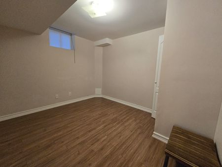 For Lease - 72 Starhill Crescent, Brampton, Ontario - Photo 3