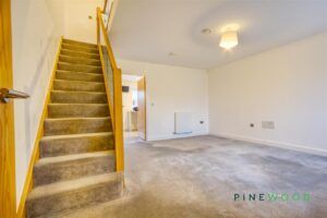 3 BEDROOM House - Mid Terrace - Photo 4