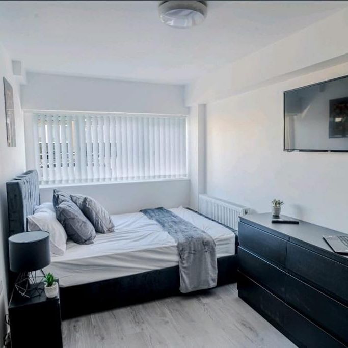 1 bedroom in a house share to rent - Photo 1