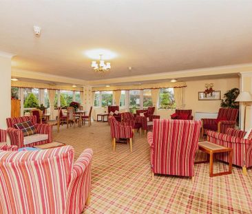 1 bedroom retirement property to rent - Photo 3