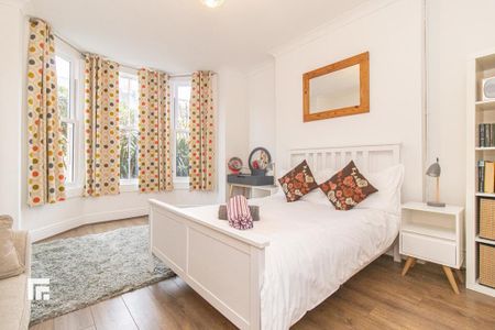 2 bedroom ground floor flat to rent - Photo 5