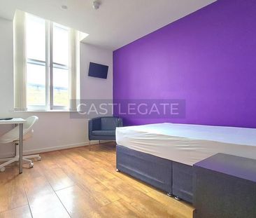 1 bedroom in a flat share to rent - Photo 1