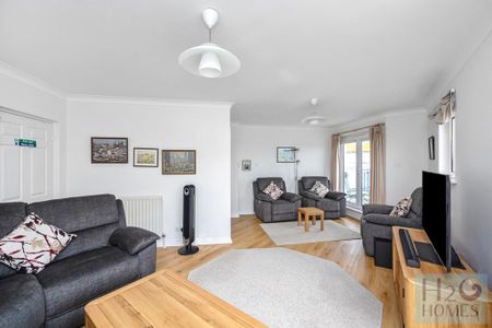 3 bedroom apartment to rent - Photo 3