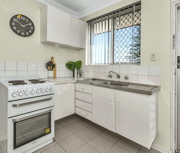 Convenient Living in the Heart of Innaloo! - Photo 5