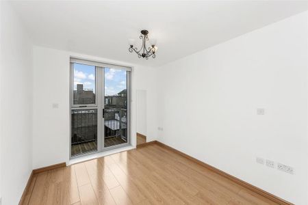 2 bedroom flat to rent - Photo 4