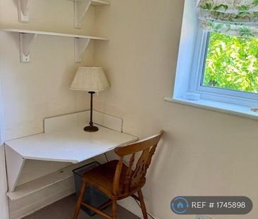 2 bedroom semi-detached house to rent - Photo 4