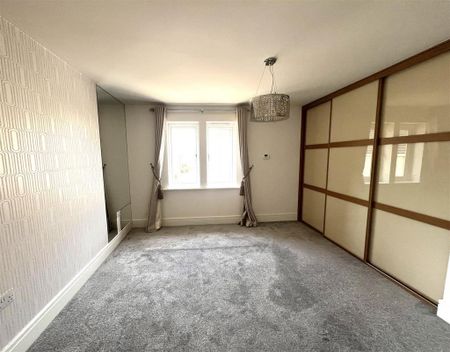 4 bedroom detached house to rent - Photo 3