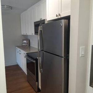 Situated in Burnaby!, 1/BD 1/BA, On-Site Management - Photo 2