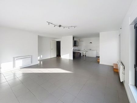 Appartement à louer - REIMS- GARE / CENTRE - Photo 5