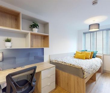 7 bedroom end of terrace house to rent - Photo 3