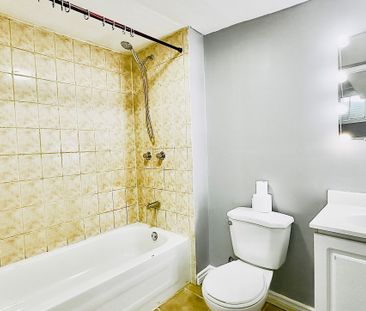 For Lease - 316 Mclevin Avenue, Toronto, Ontario - Photo 4