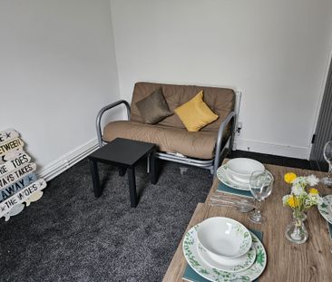 Flat 2, 114 Hanover Street - Photo 3