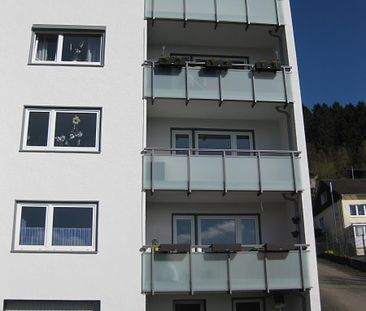 ZWEI-ZIMMER-WOHNUNG MIT BALKON IM NORDEN VON LÜDENSCHEID - Photo 1