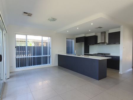 Oran Park - Photo 5