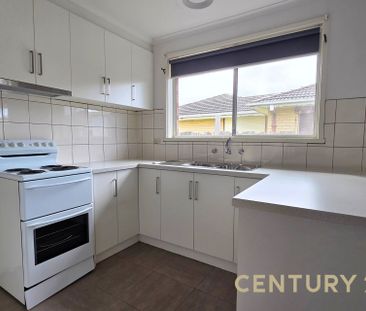 Bright & Spacious Home on Carlton Road - Photo 5