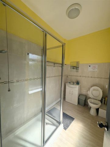 1 bedroom property to rent - Photo 5