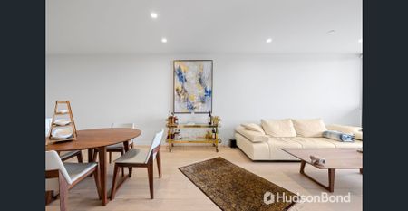 Live in the heart of Doncaster! - Photo 3