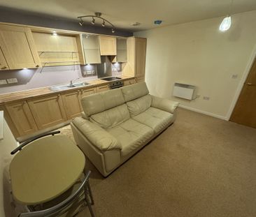 Mill Court Drive Radcliffe Manchester Lancashire - Photo 3