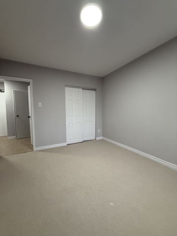 For Lease - 370 Penn Avenue Unit# 203, Newmarket, Ontario - Photo 5