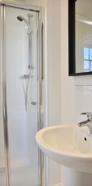 1 Bed Flat, Seafield Road, BN3 - Photo 2