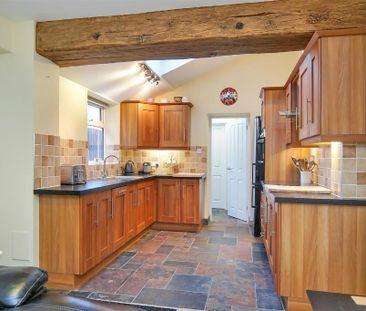 1 bedroom in a house share to rent - Photo 5