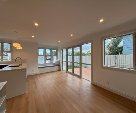 1/70 Stourbridge Street - Photo 2