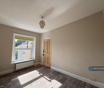 2 bedroom semi-detached house to rent - Photo 5