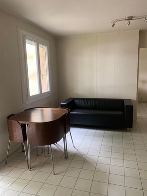 Location Appartement 2 pièces 33m² LYON 7ème - Photo 2