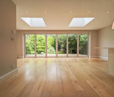 4 bedroom semi-detached house to rent - Photo 2