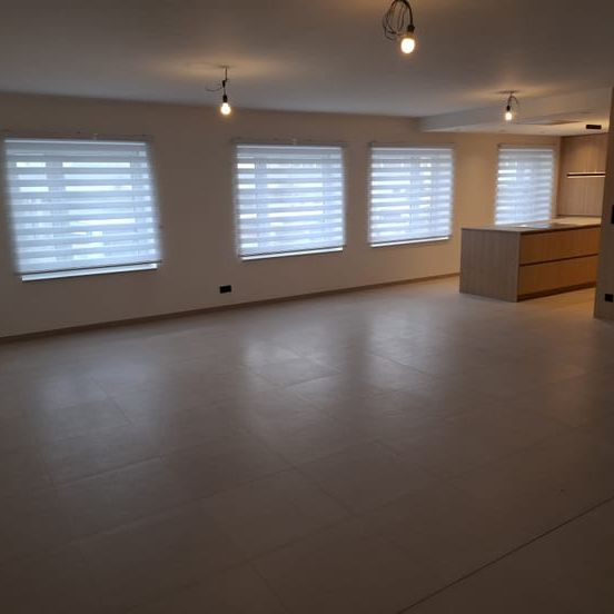 Appartement te huur - foto 1