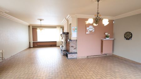 Halfopen huurwoning in het centrum van Izegem met garage - Photo 3