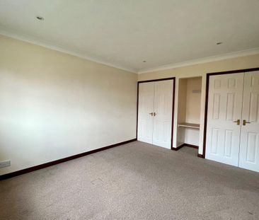 The Street, Beck Row, BURY ST. EDMUNDS - Photo 6