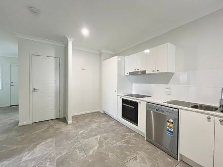 3 Bedroom Duplex in Ripley + yard maintenance included! - Photo 3