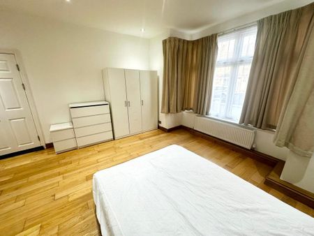 5 bedroom semi-detached house to rent - Photo 5