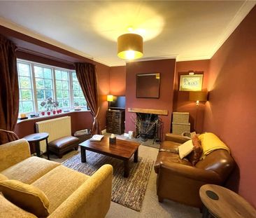 Available late November, 2 Manor Gardens is a welcoming two bedroom... - Photo 3