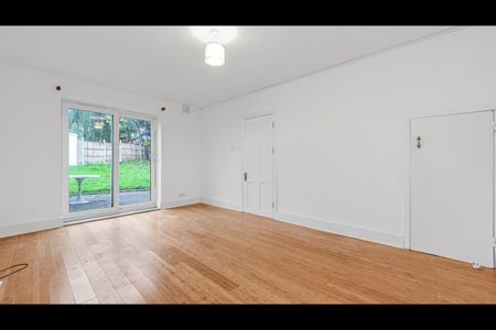 4 Bed Terraced House, Hoylake Road, W3 - Photo 4