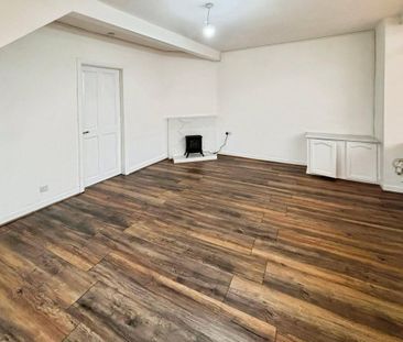 2 bedroom end of terrace house to rent - Photo 5