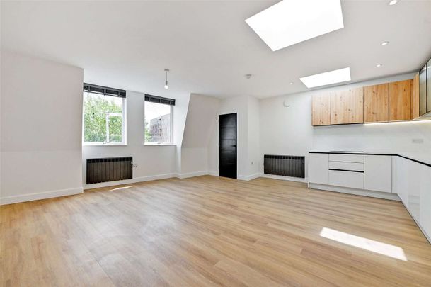 Exclusive Top-Floor Residence | Banking Quarter, Bristol - Photo 1
