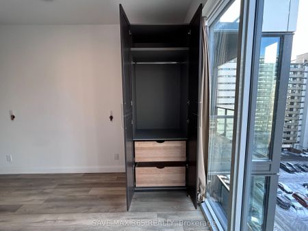 500 Brock Avenue #809 - Photo 2