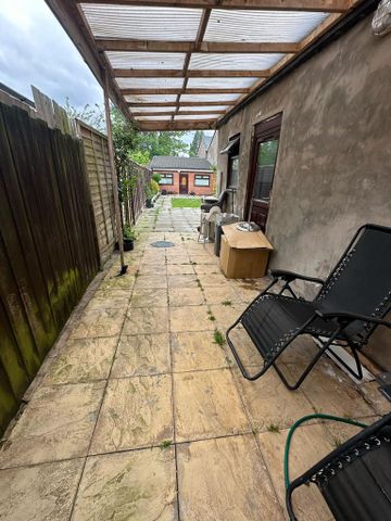 5 bedroom semi-detached house to rent - Photo 3