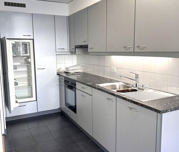 Superb 3.5 room apartment on the 1st floor - approx. 83m2 - Photo 3