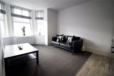 1 Bedroom Flat / Apartment - Bernard Street, Southampton - Photo 3