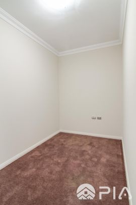 Spacious two bedroom apartments + Study for lease! Walking distance to Norwest business park - Photo 1