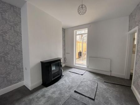 2 bedroom terraced house to rent - Photo 3